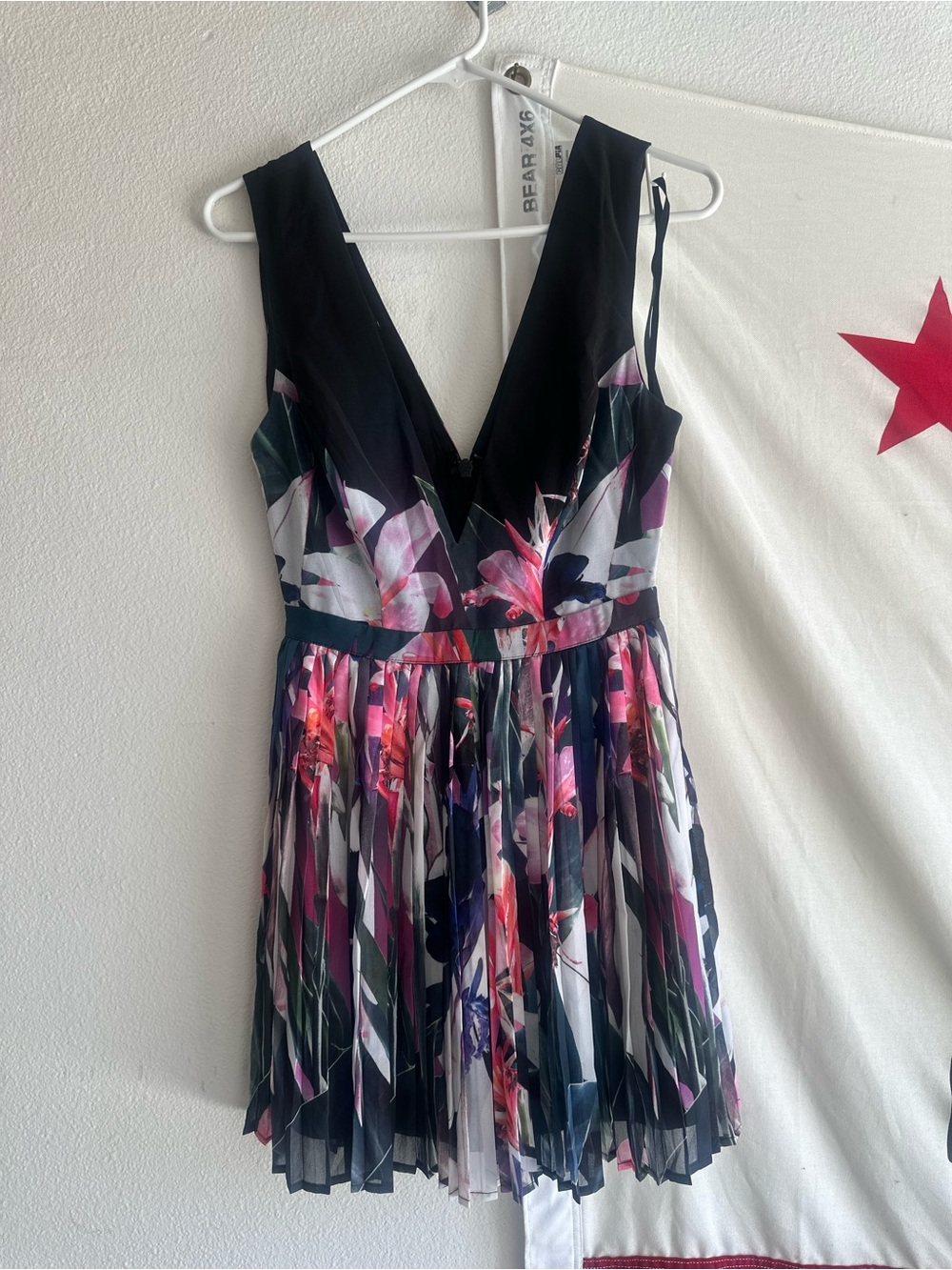 bebe Black Floral V-Neck Pleated Fit & Flare Dress